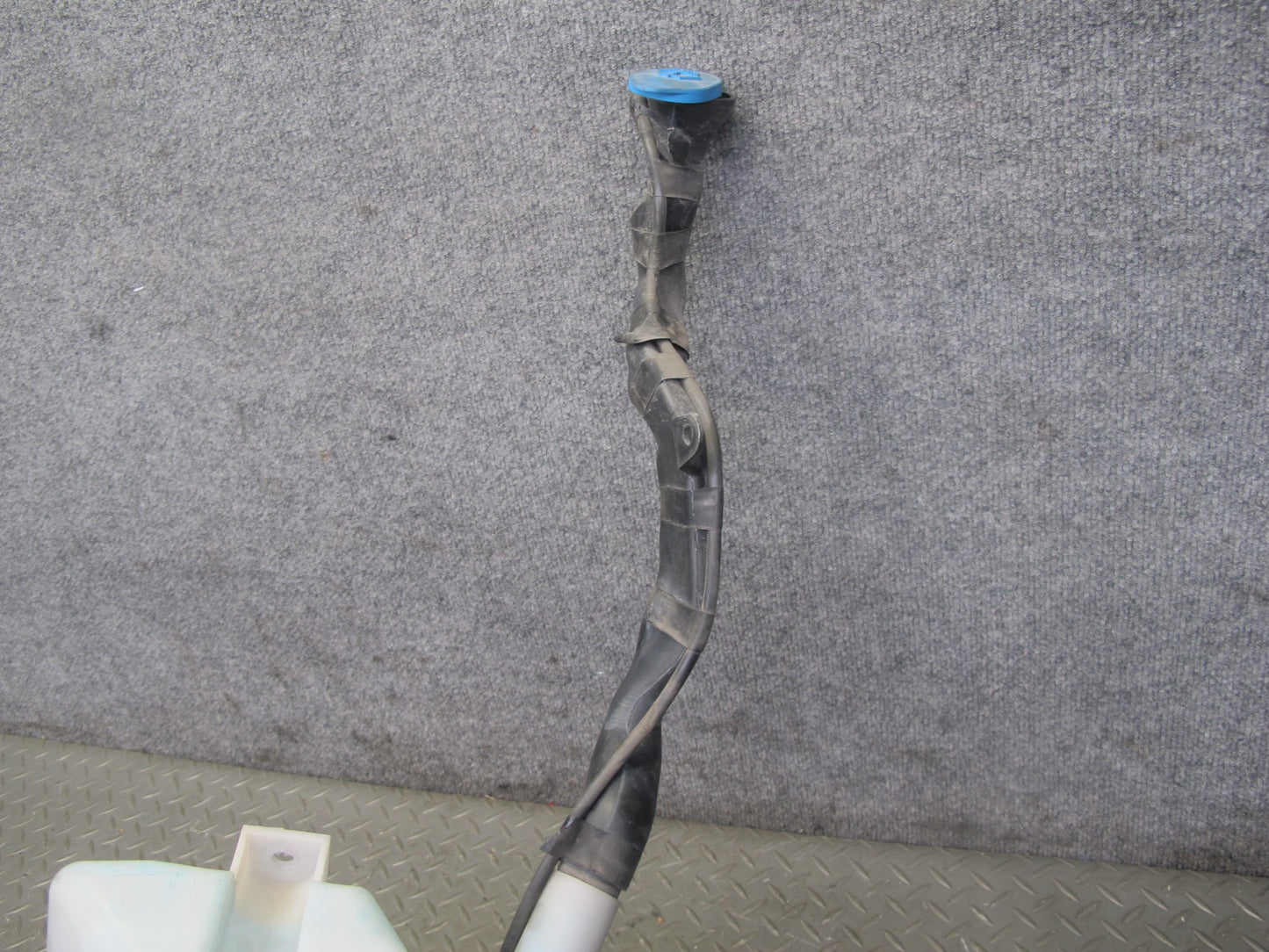 07-09 Nissan 350Z Z33 Conv Front Windshield Washer Reservoir w Neck & Pump OEM