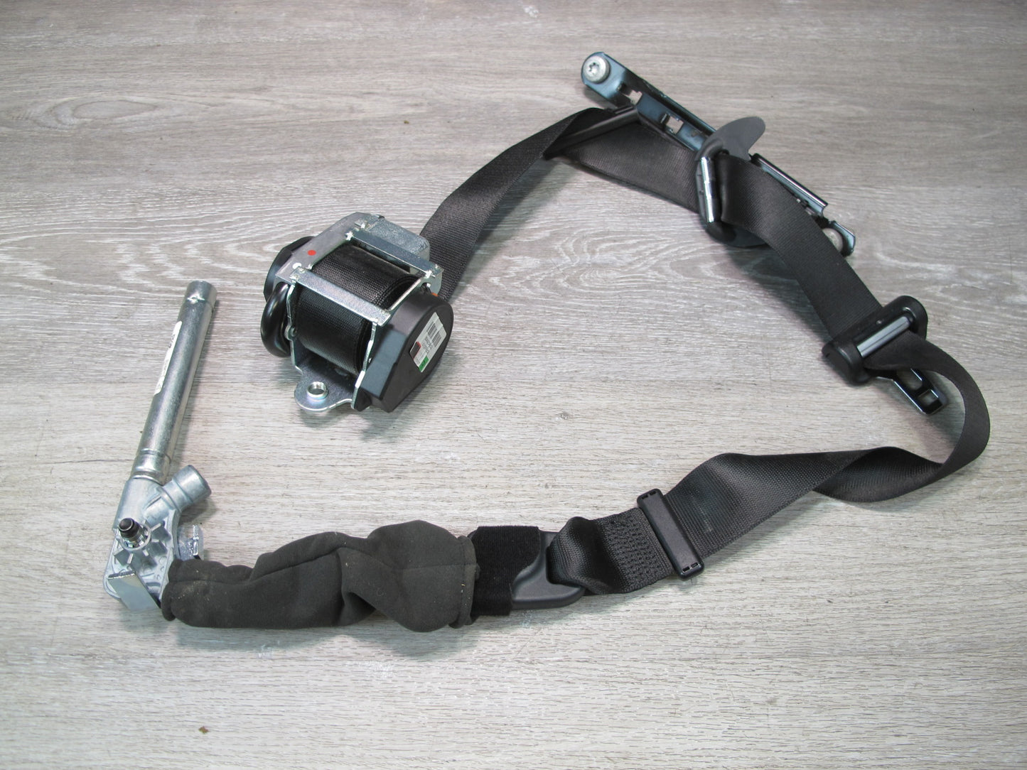 17-20 MASERATI LEVANTE M161 FRONT RIGHT PASSENGER SIDE SEATBELT RETRACTOR OEM