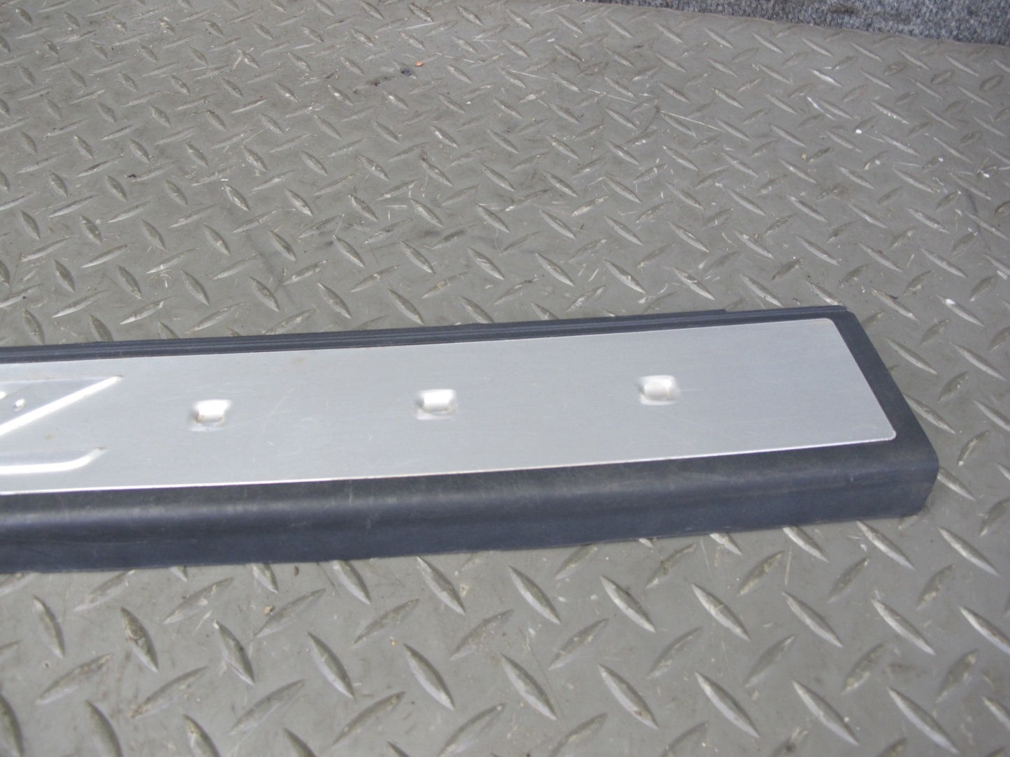 07-09 Nissan 350Z Z33 Set of 2 Left & Right Door Scuff Kick Plate Trim Panel OEM