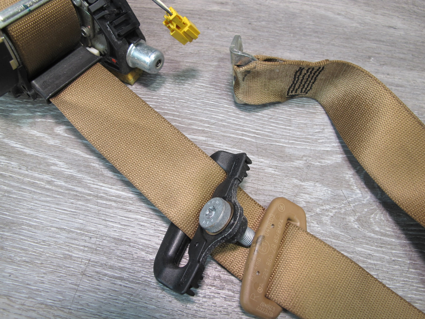 07-09 MERCEDES W221 S-CLASS REAR RIGHT CENTER LEFT SIDE SEATBELT RETRACTOR SET OEM