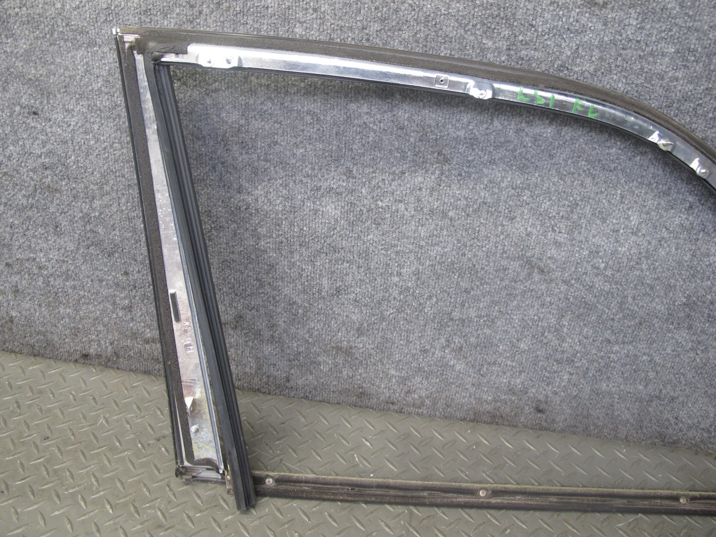 95-00 Lexus UCF20L LS400 Set of 2 Front Door Window Frame Trim Molding OEM