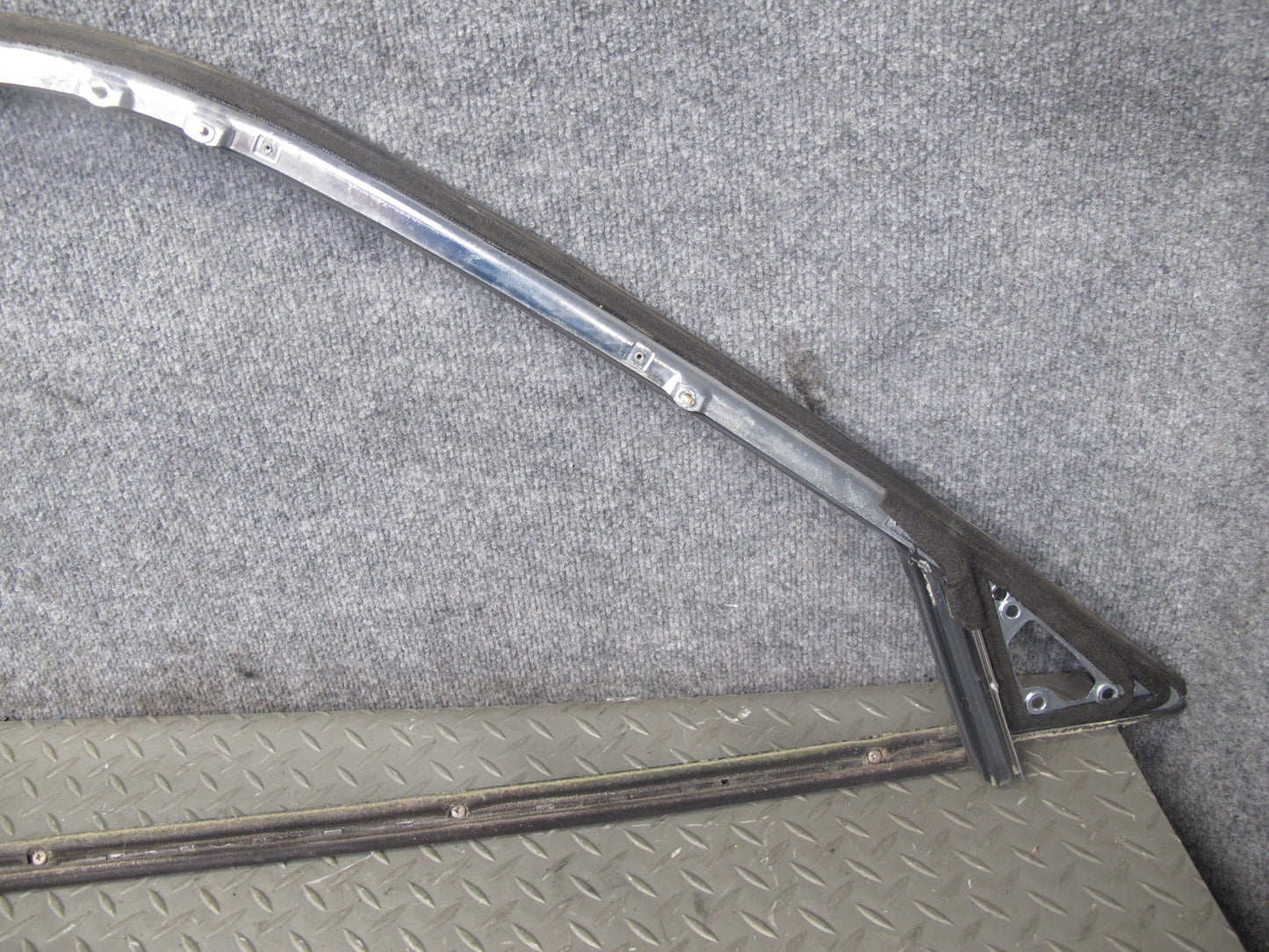 95-00 Lexus UCF20L LS400 Set of 2 Front Door Window Frame Trim Molding OEM