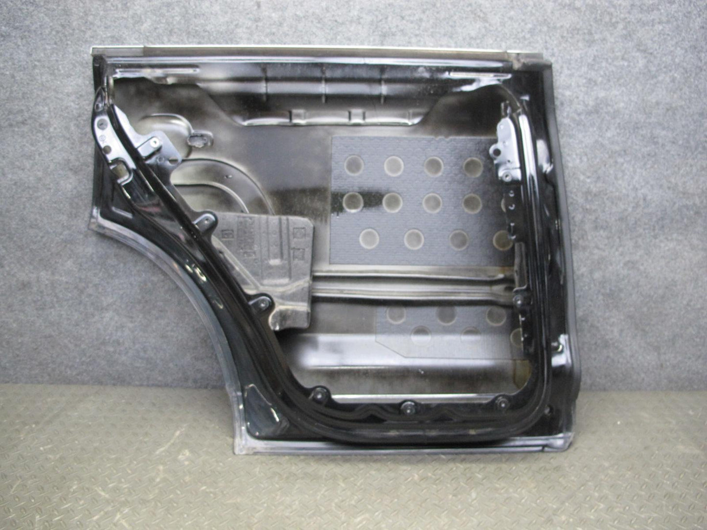 2003-2010 Porsche Cayenne 955 Rear Left Door Shell Panel