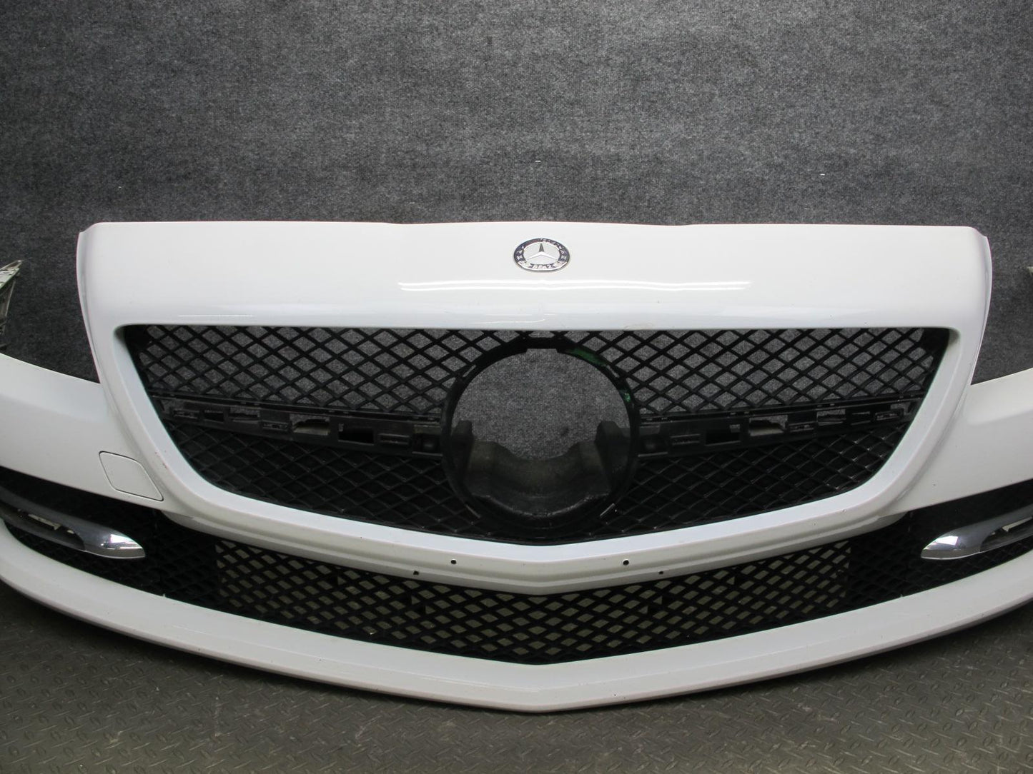 2012-2016 Mercedes R172 SLK Front Bumper Cover Panel Assembly White