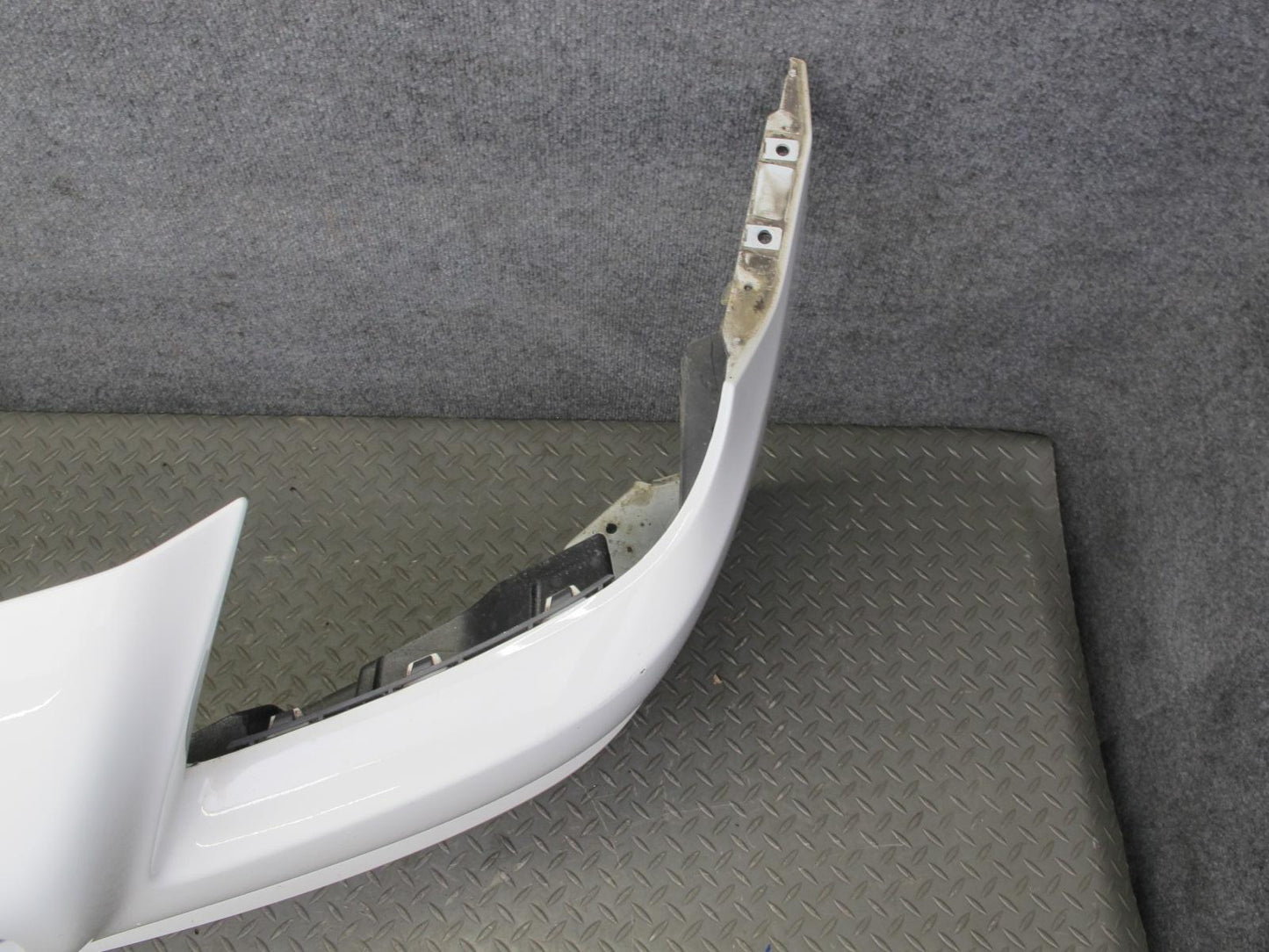 2012-2016 Mercedes R172 SLK Front Bumper Cover Panel Assembly White