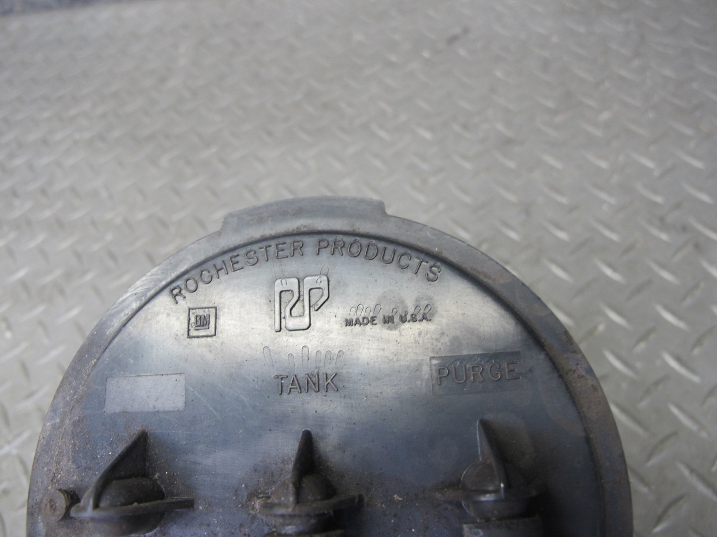 88-96 Chevrolet Corvette C4 Fuel Evap Vapor Charcoal Canister OEM