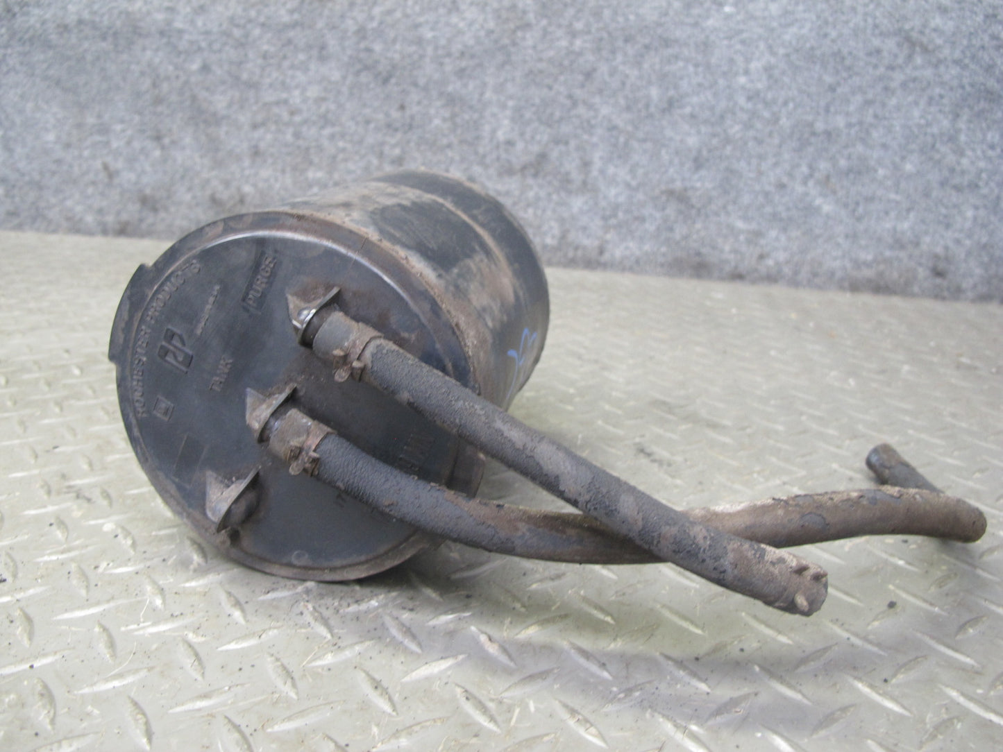 88-96 Chevrolet Corvette C4 Fuel Evap Vapor Charcoal Canister OEM