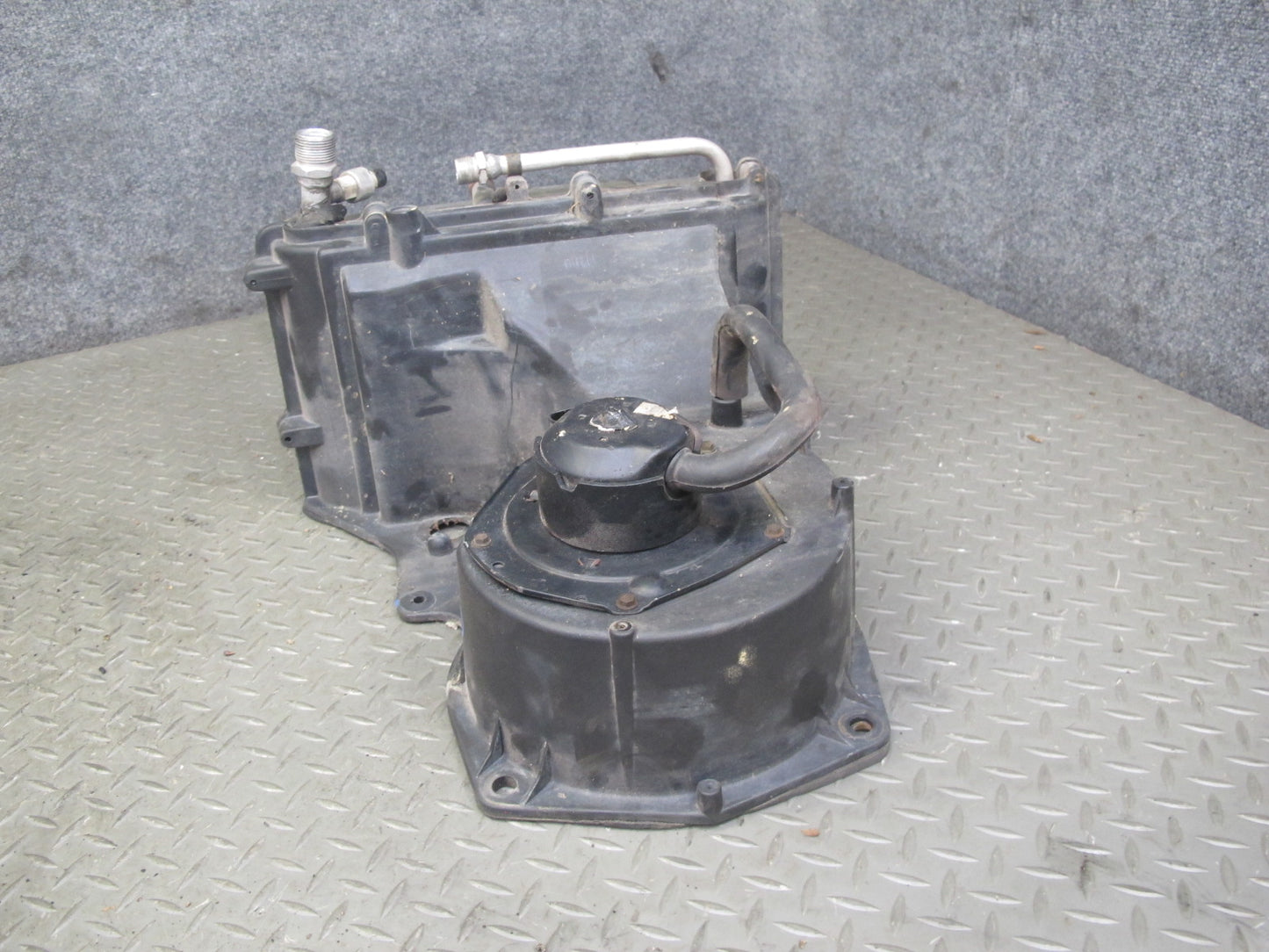 90-93 Chevrolet Corvette C4 A/C Air Conditioning Blower Motor Evaporator Box OEM