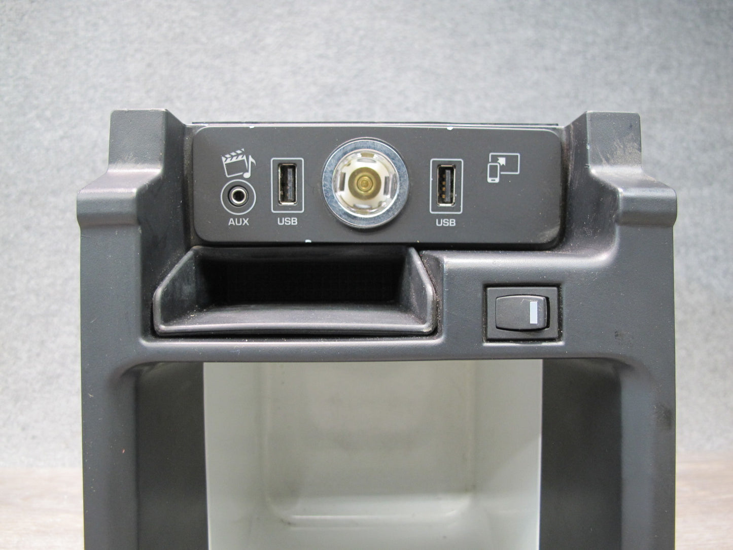 2013-2022 Land Range Rover L405 Center Console Fridge