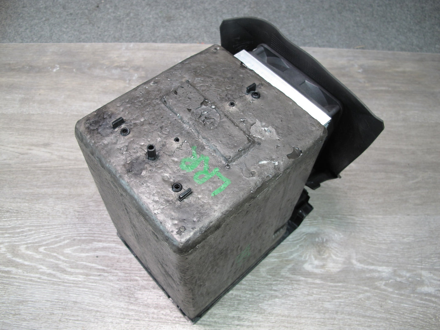 2013-2022 Land Range Rover L405 Center Console Fridge