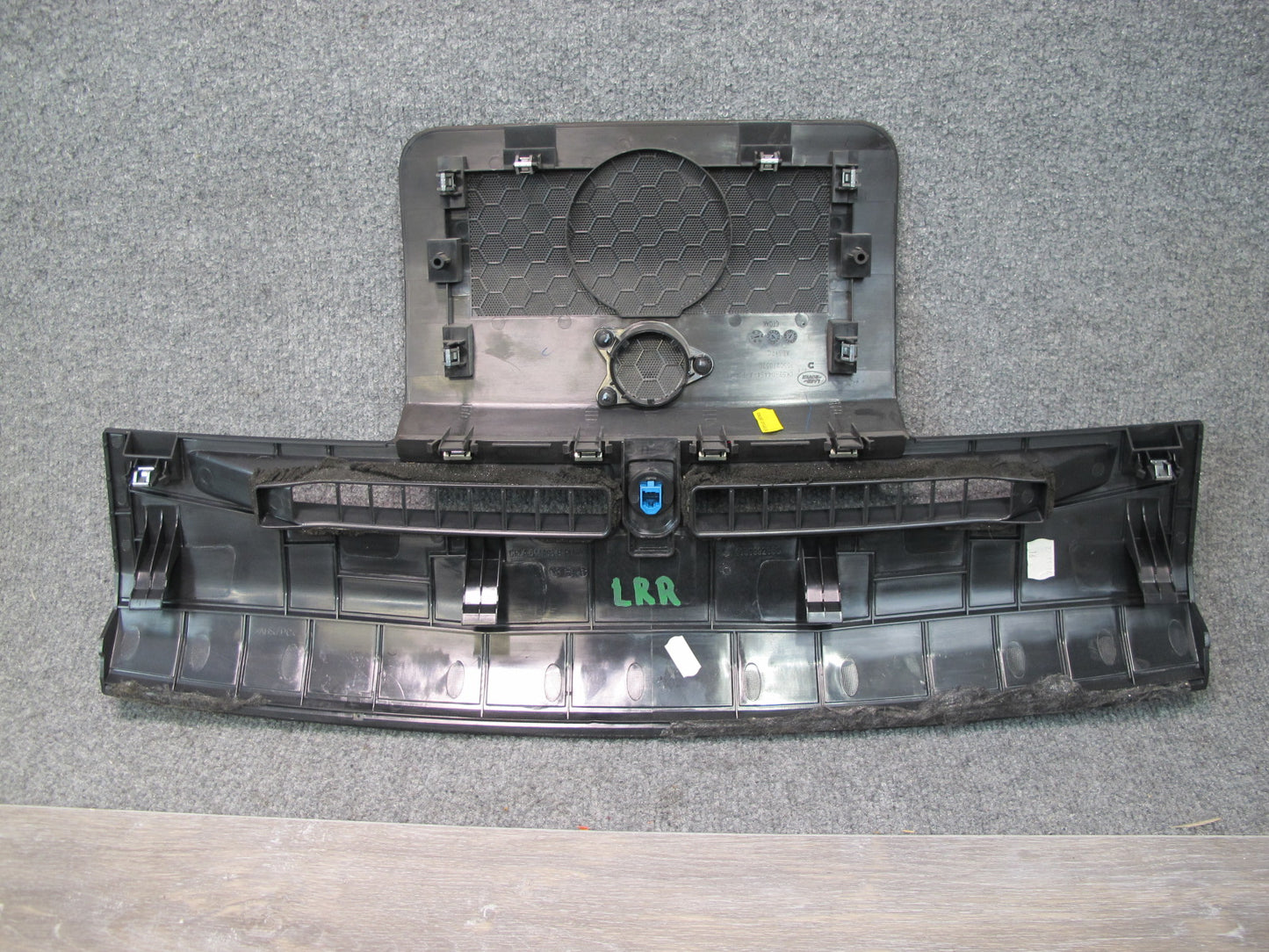2013-2017 Land Range Rover L405 Dash Upper Trim Defrost Panel w Speaker Grille