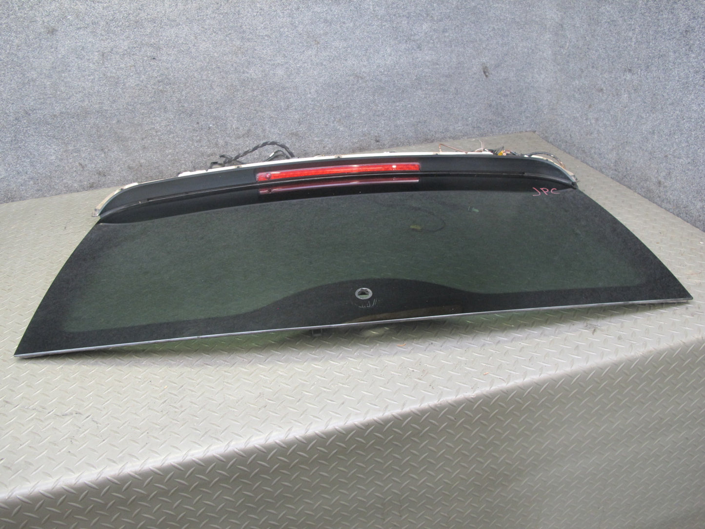 2003-2006 Porsche Cayenne 955 Rear Trunk Lid Hatch Tailgate Glass Window Panel