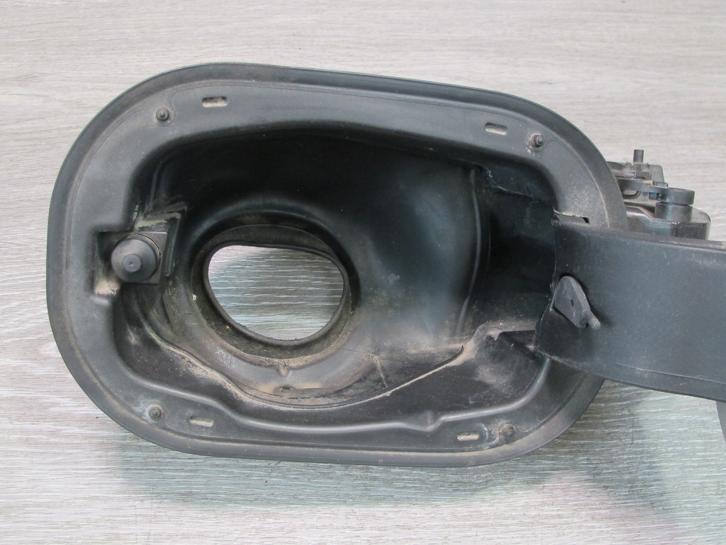 2013-2022 Land Range Rover L405 Fuel Tank Filler Door Lid Cover w Housing
