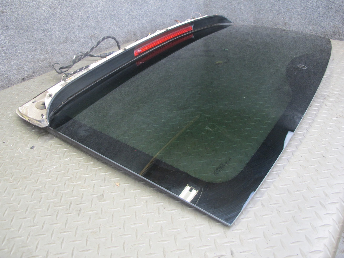 2003-2006 Porsche Cayenne 955 Rear Trunk Lid Hatch Tailgate Glass Window Panel