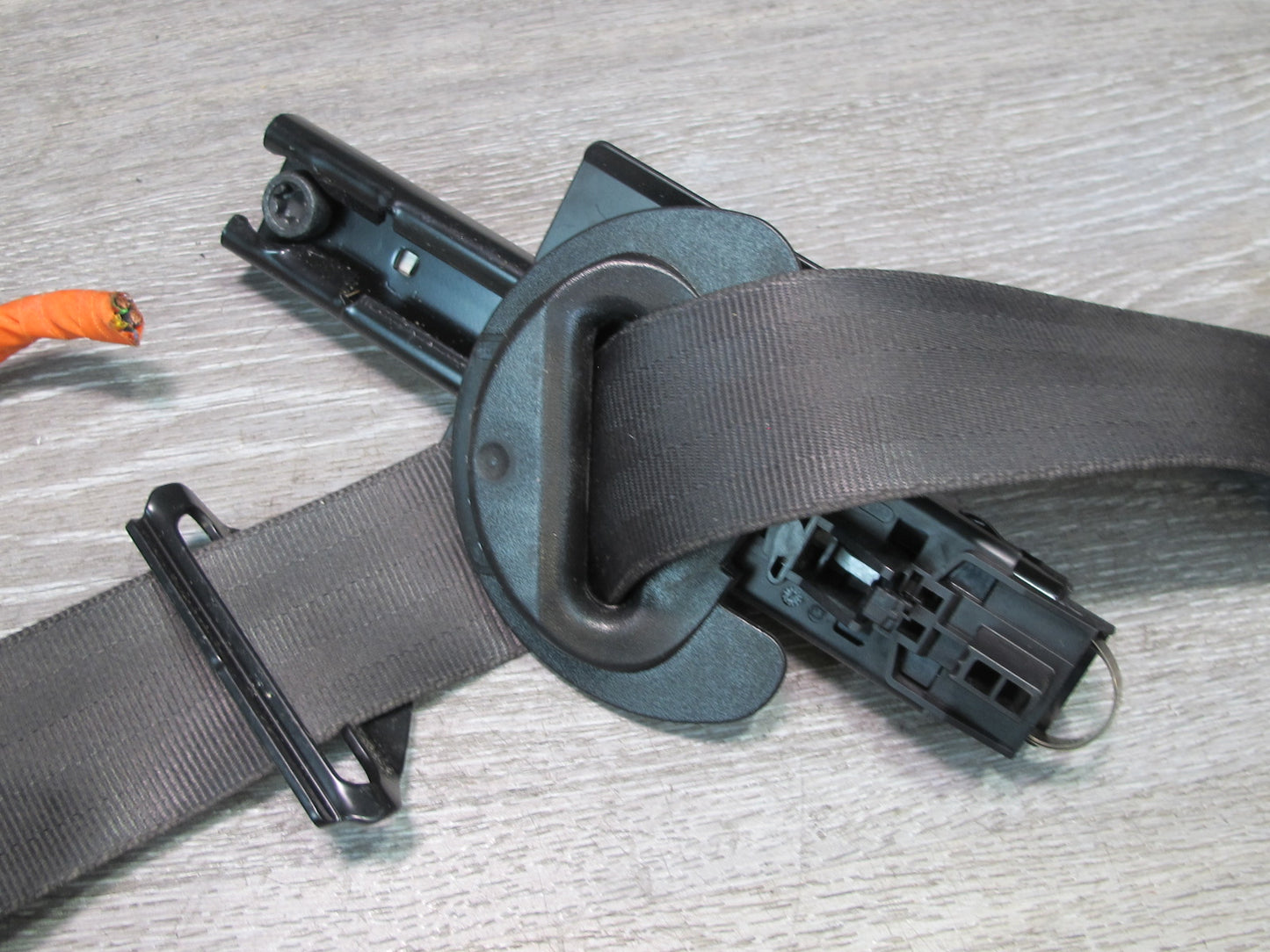 13-17 LAND RANGE ROVER L405 FRONT RIGHT PASSENGER SIDE SEATBELT RETRACTOR OEM