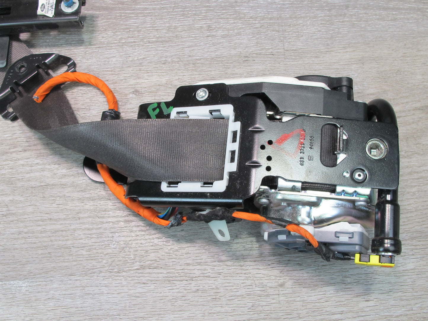 13-17 LAND RANGE ROVER L405 FRONT LEFT DRIVER SIDE SEATBELT RETRACTOR OEM