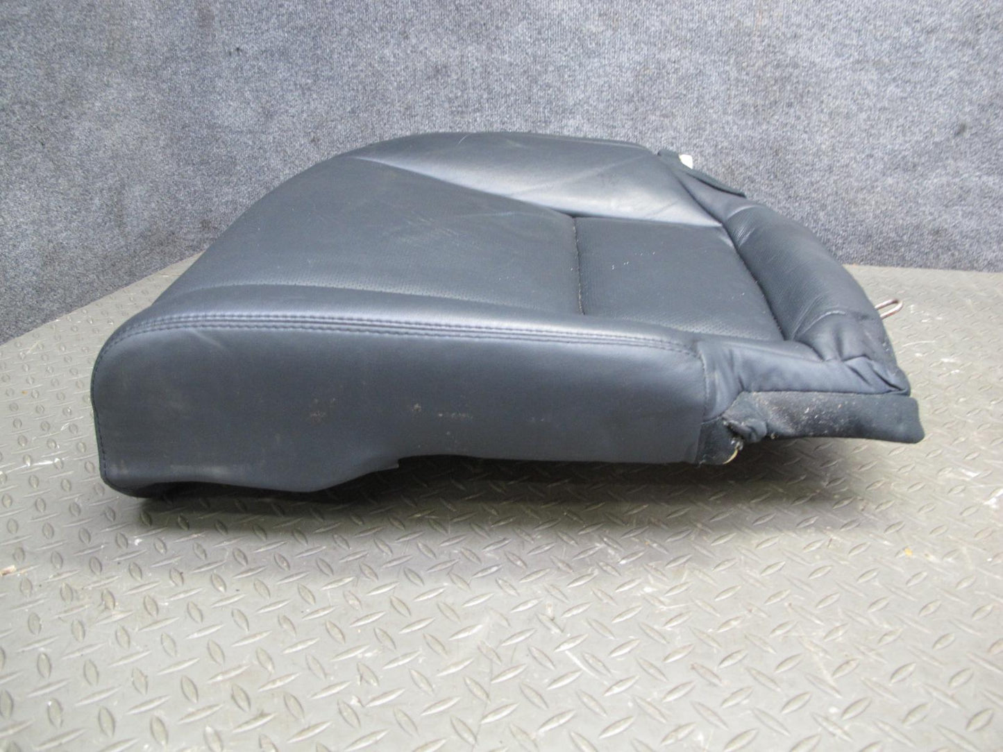 07-08 Lexus LS600h LS460 Rear Right Leather Seat Lower Cushion Black OEM