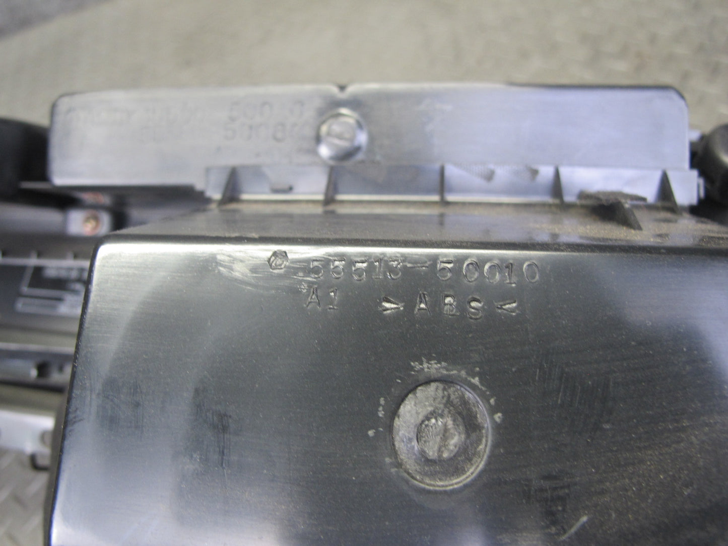 95-00 Lexus LS400 UCF20L Dash Right Upper Glove Box Storage Compartment OEM
