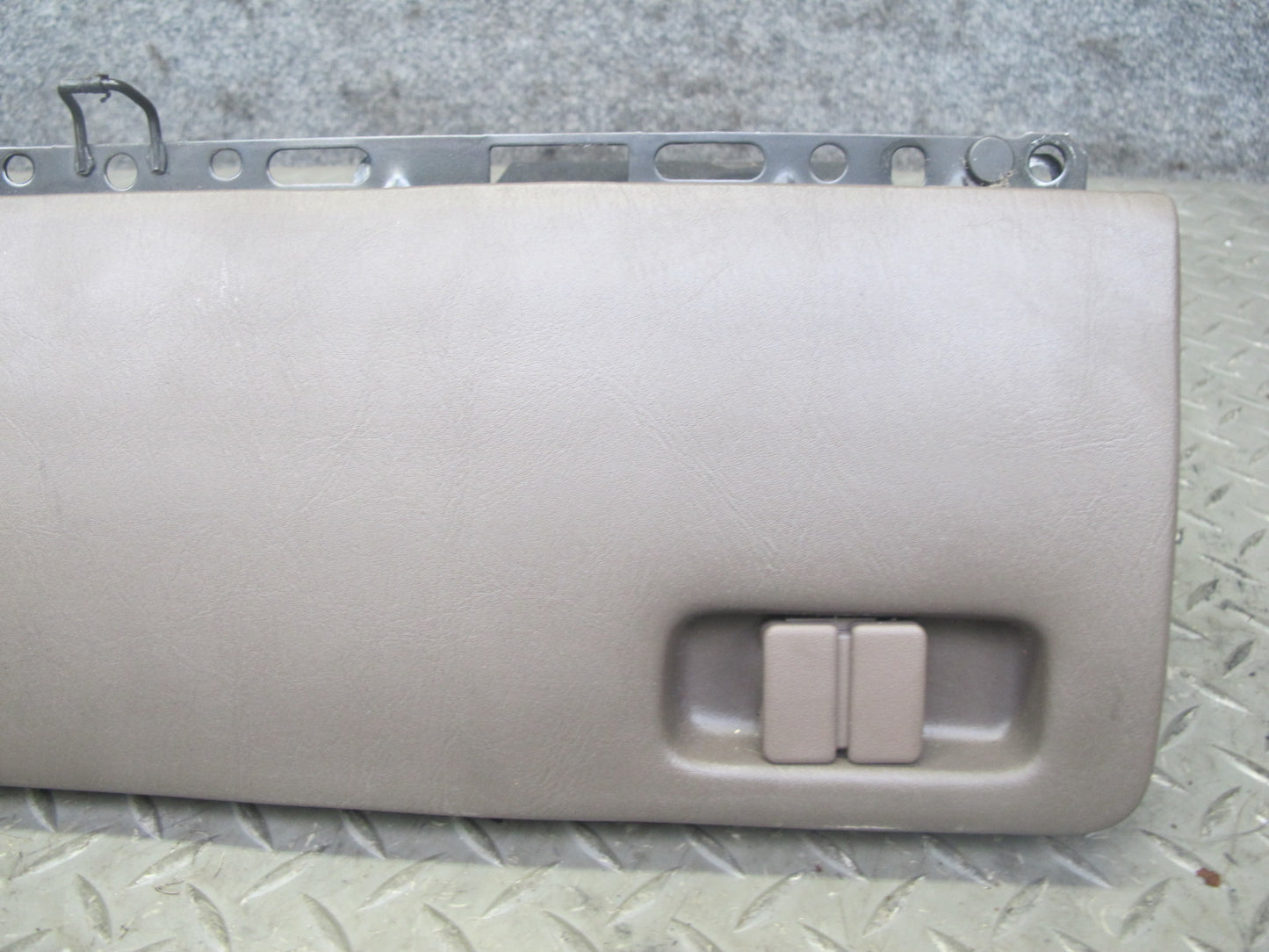 95-00 Lexus LS400 UCF20L Dash Right Upper Glove Box Storage Compartment OEM