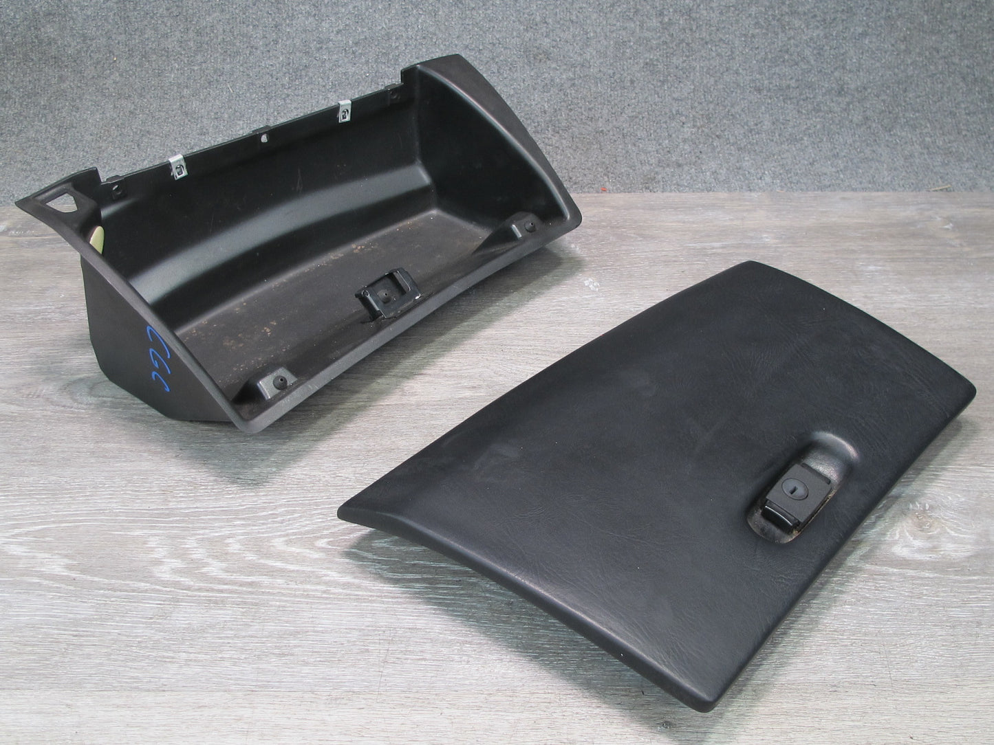 90-93 Chevrolet Corvette C4 Dash Glove Box Storage Compartment w Lock Latch OEM
