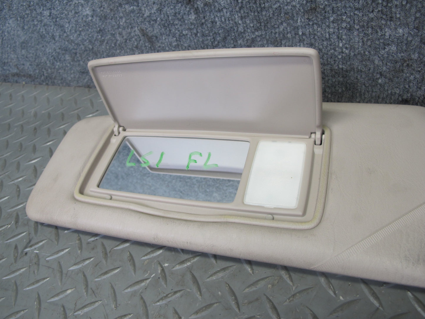 95-97 Lexus LS400 UCF20L Set of 2 Front Left & Right Sun Visor Ivory OEM