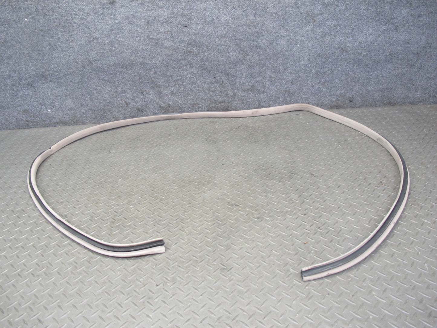 95-00 Lexus UCF20L LS400 Set of 4 Front & Rear Door Weatherstrip Seal Ivory OEM