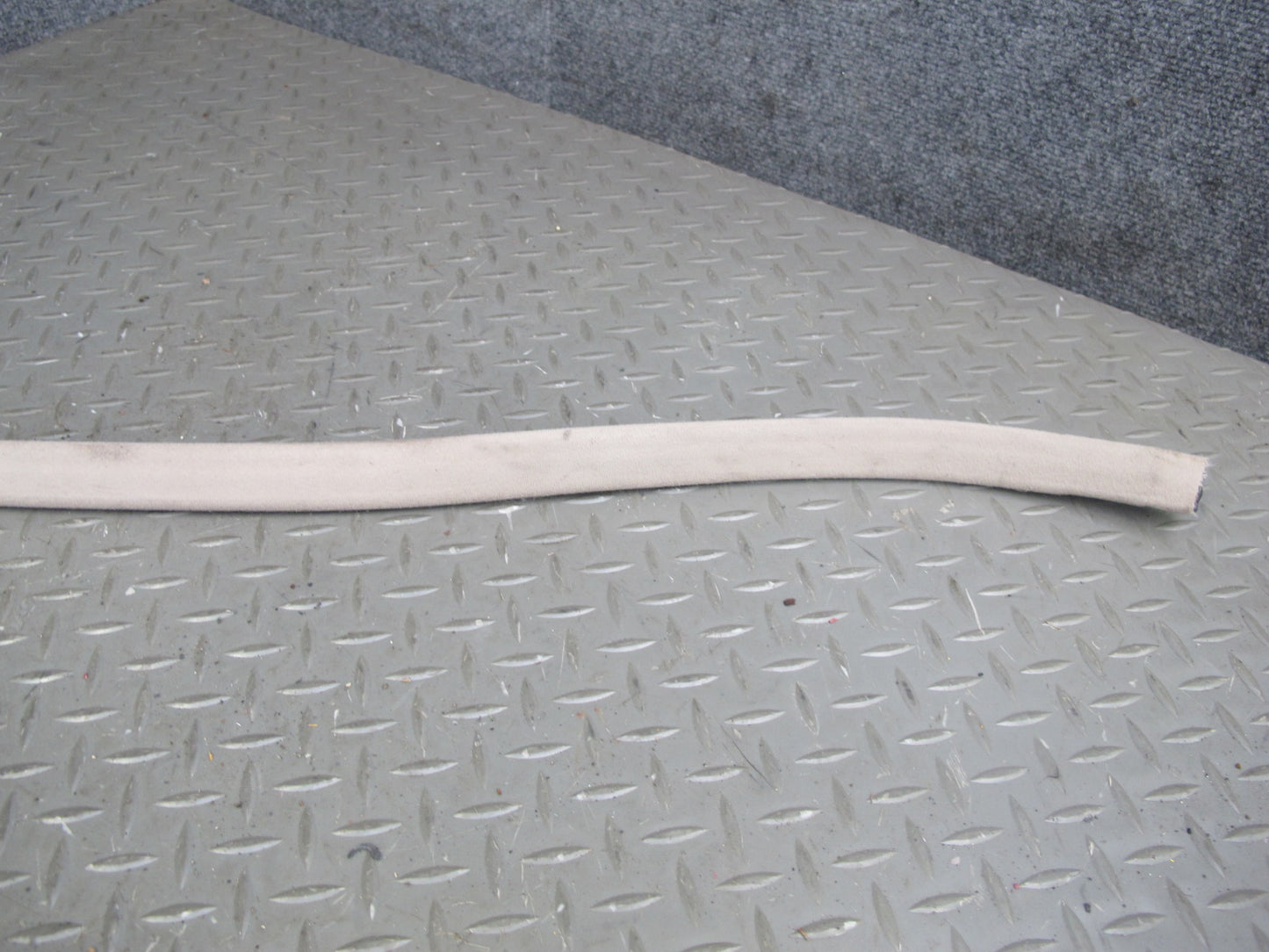 95-00 Lexus UCF20L LS400 Set of 4 Front & Rear Door Weatherstrip Seal Ivory OEM