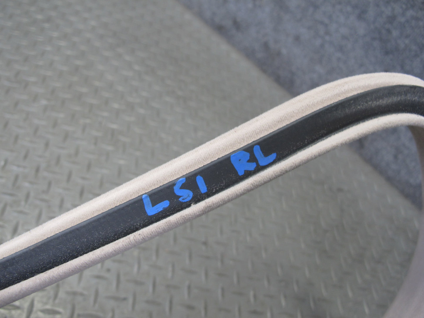 95-00 Lexus UCF20L LS400 Set of 4 Front & Rear Door Weatherstrip Seal Ivory OEM