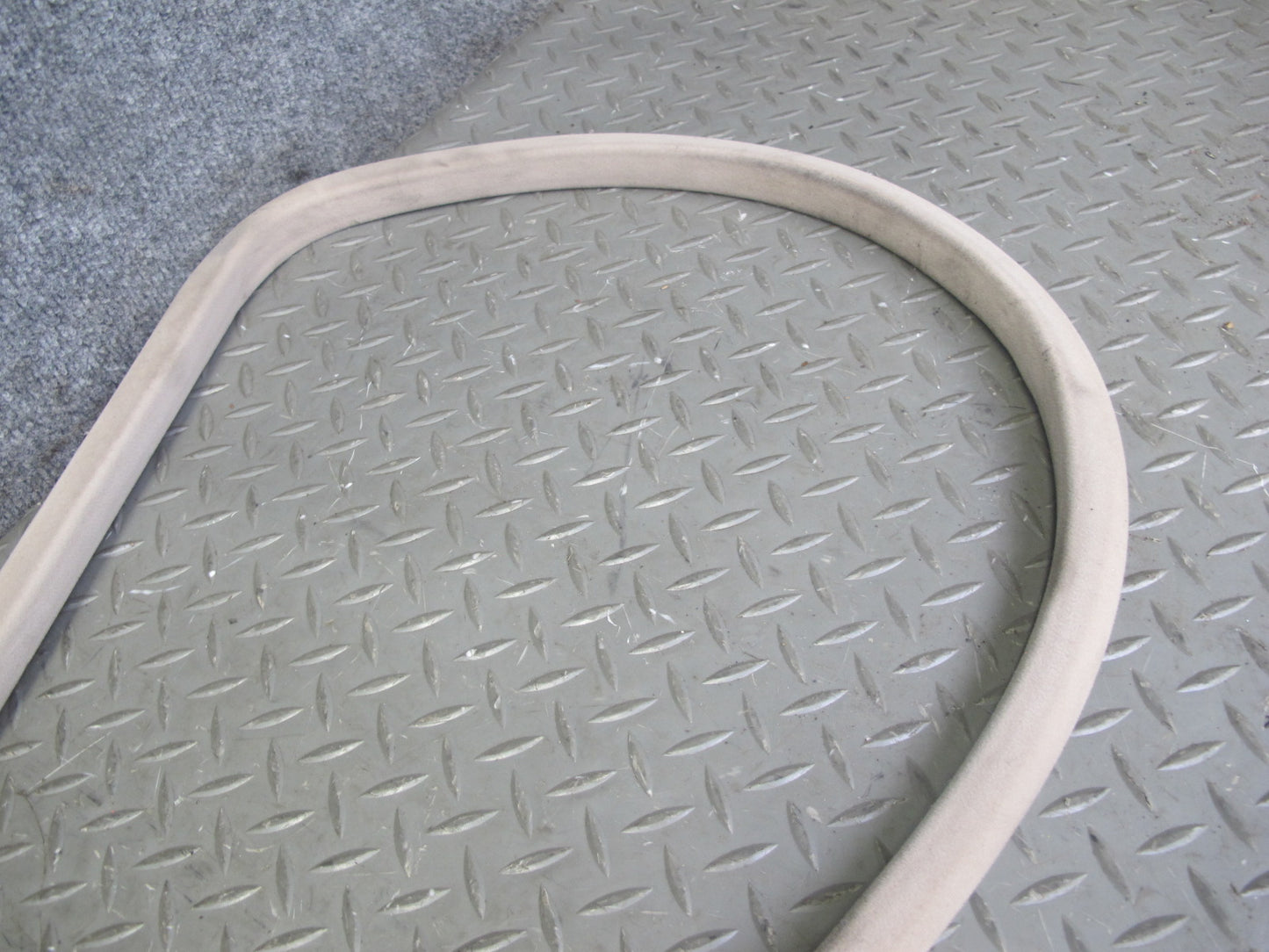 95-00 Lexus UCF20L LS400 Set of 4 Front & Rear Door Weatherstrip Seal Ivory OEM