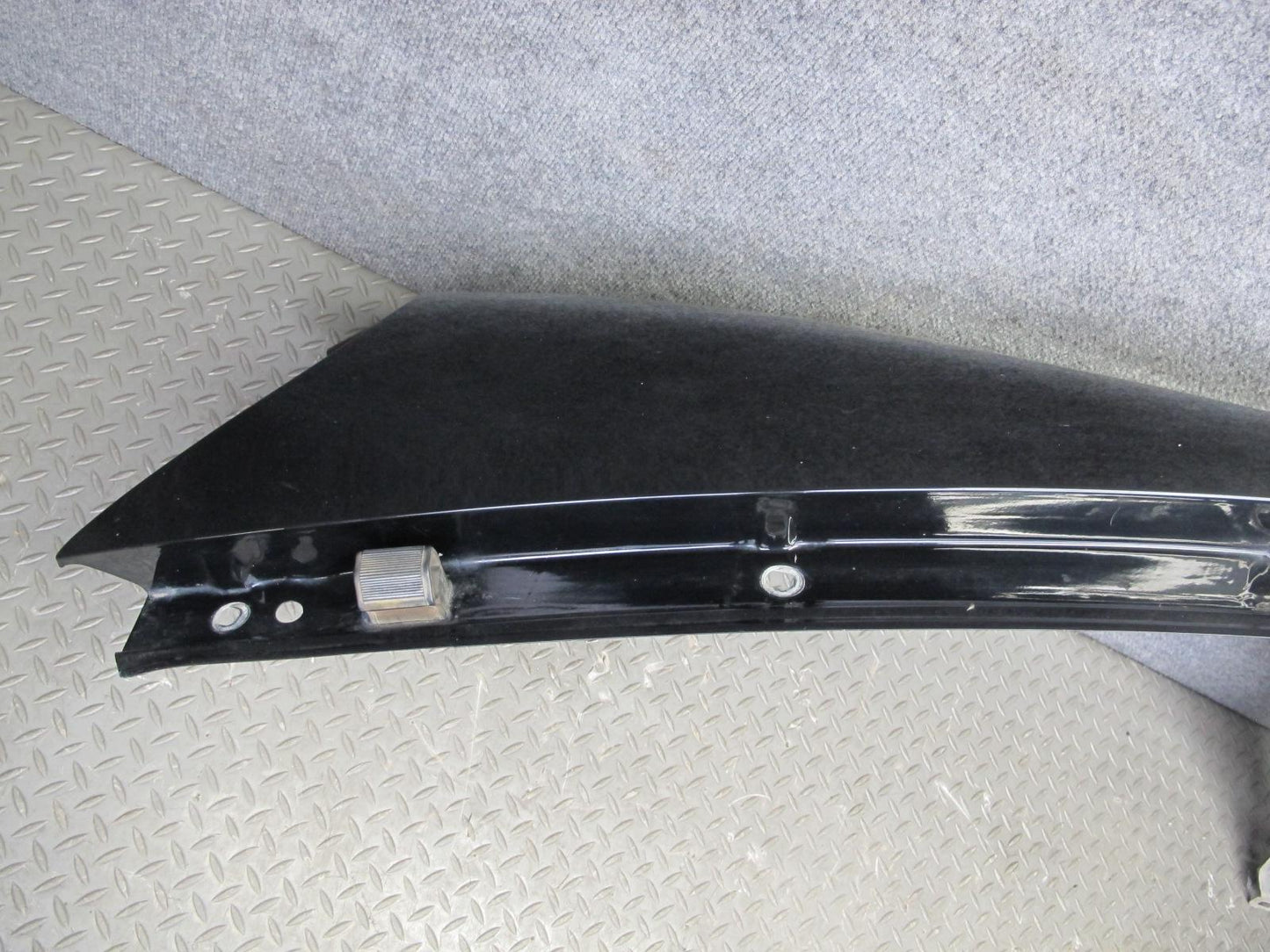 2003-2006 Porsche Cayenne 955 Front Right Fender Shell Cover Panel