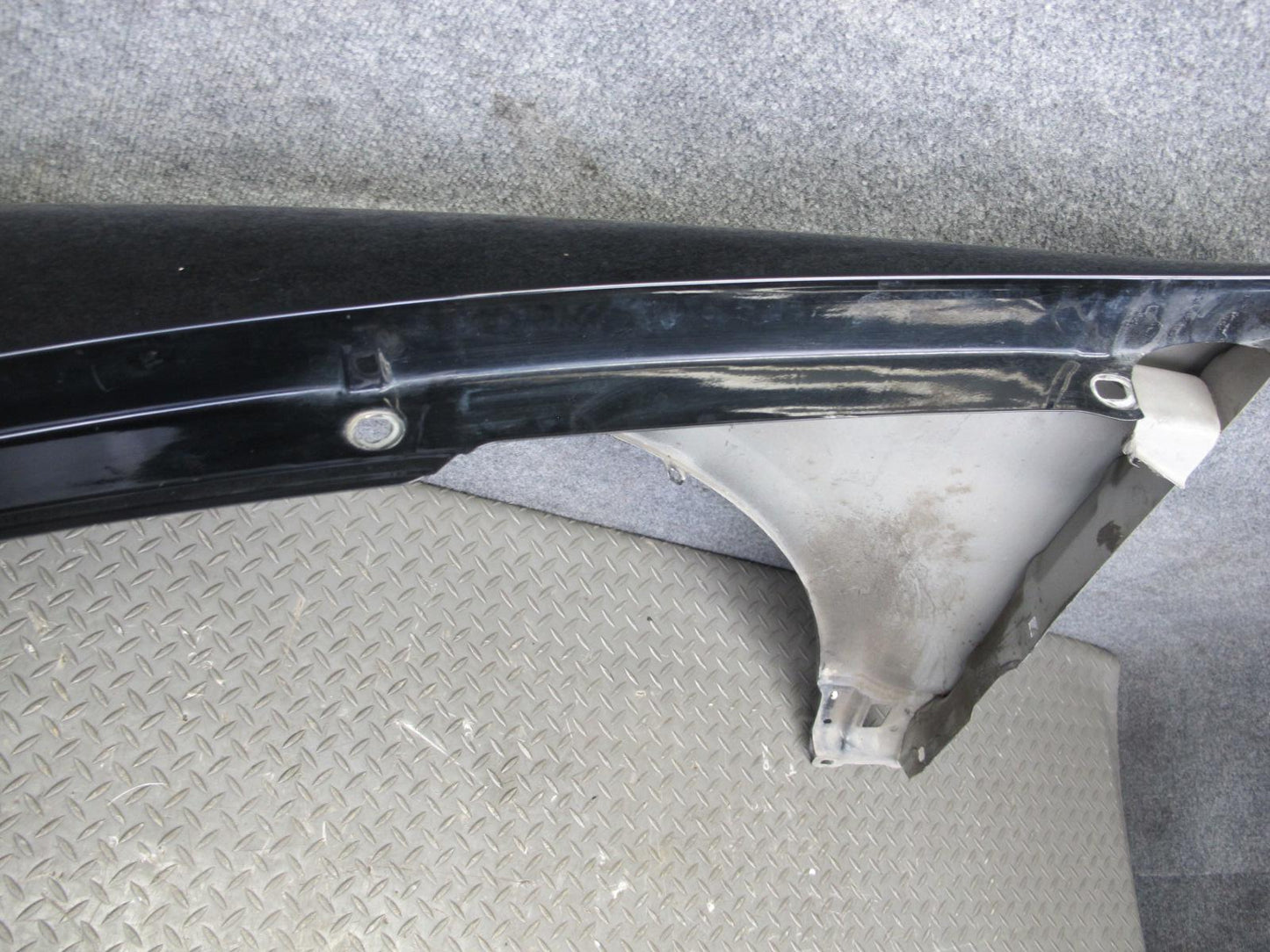 2003-2006 Porsche Cayenne 955 Front Right Fender Shell Cover Panel