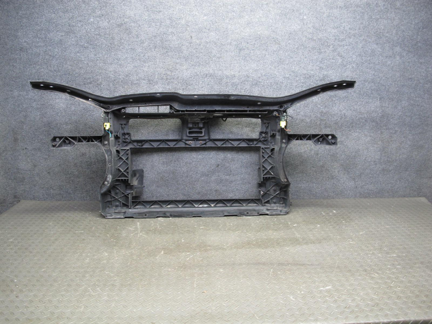 06-09 VW Golf R32 GTI MK5 Front Panel Radiator Core Support Carrier OEM