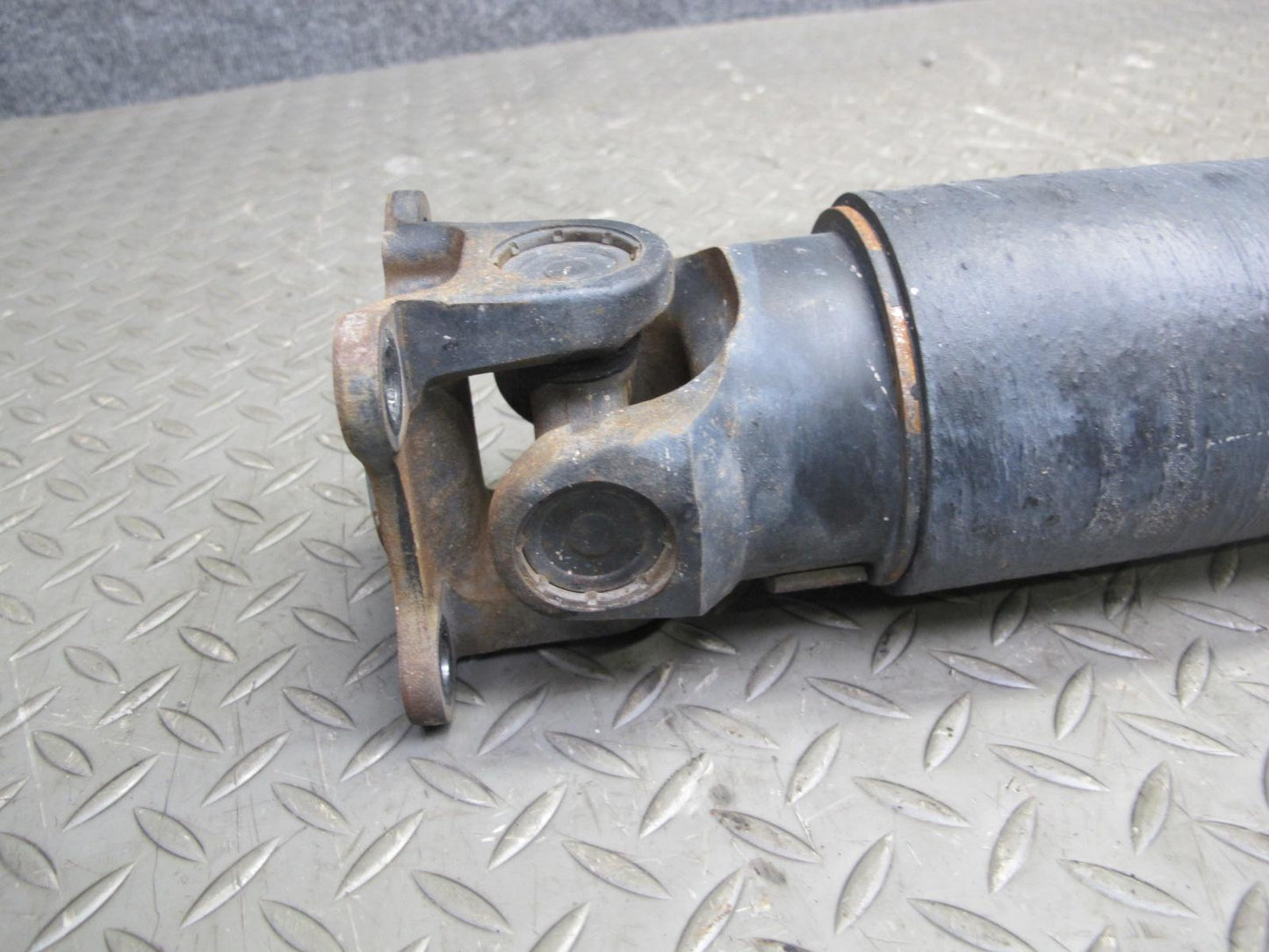03-09 Nissan 350Z Z33 A/T Automatic Transmission Rear Driveshaft Drive Shaft OEM