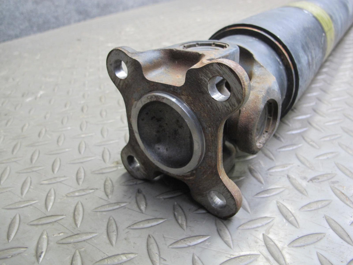 03-09 Nissan 350Z Z33 A/T Automatic Transmission Rear Driveshaft Drive Shaft OEM