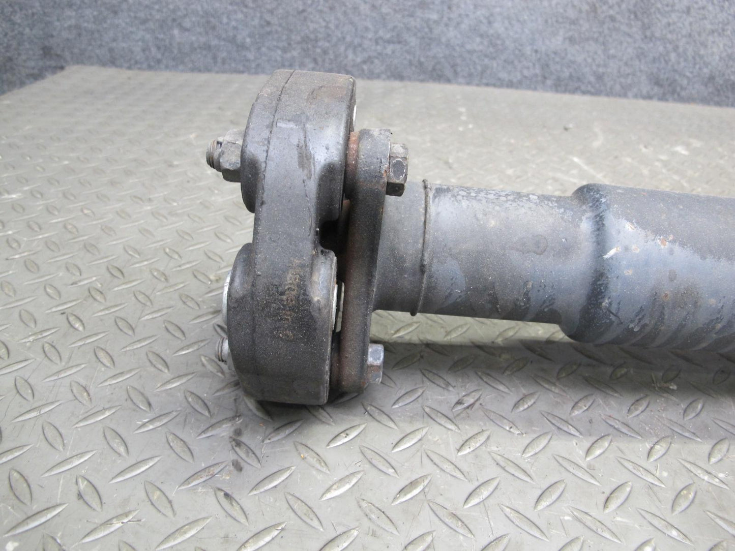 2006-2010 BMW E63 E64 M6 Rear SMG Drive Shaft Driveshaft
