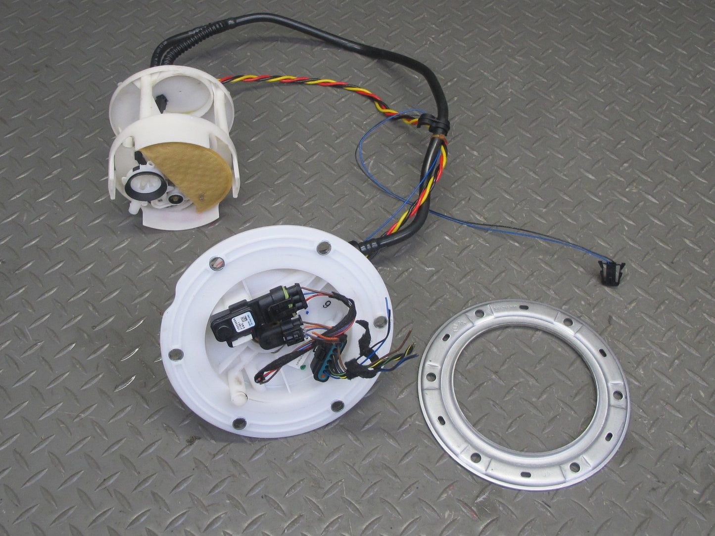 2012-2020 Mercedes R172 SLK SLC Fuel Gas Pump Level Sensor Sending Unit Set