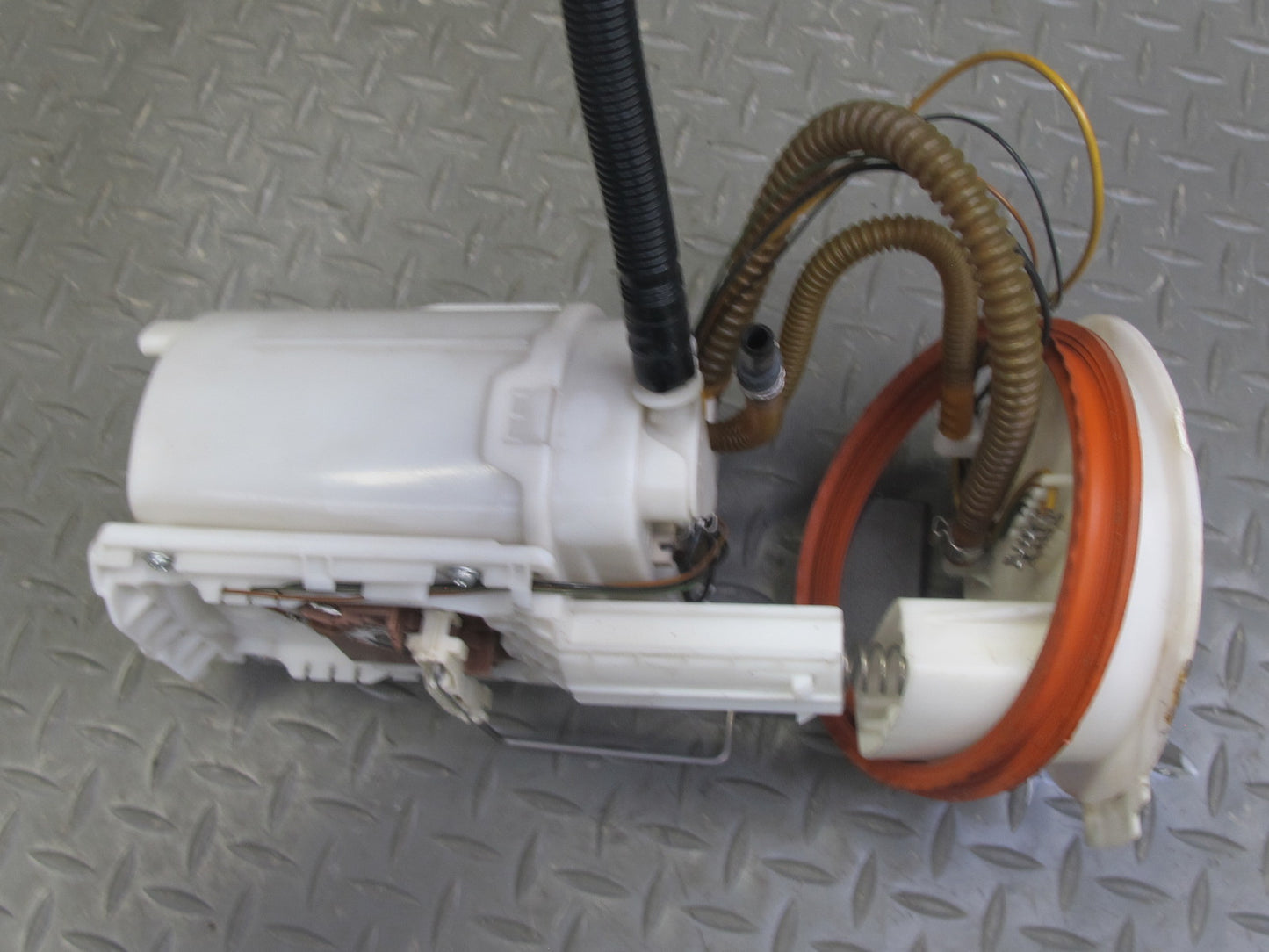 2008 VW R32 MK5 VR6 3.2L Fuel Pump Level Sensor Assembly w Hose 1K0919051AR OEM