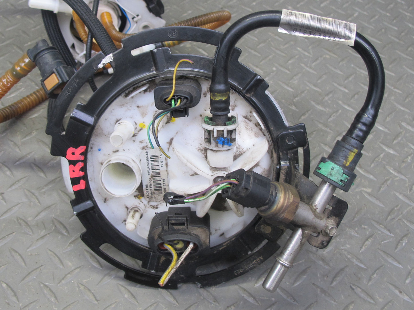 2013-2022 Land Range Rover L405 5.0L Fuel Pump Level Sensor Sending Unit