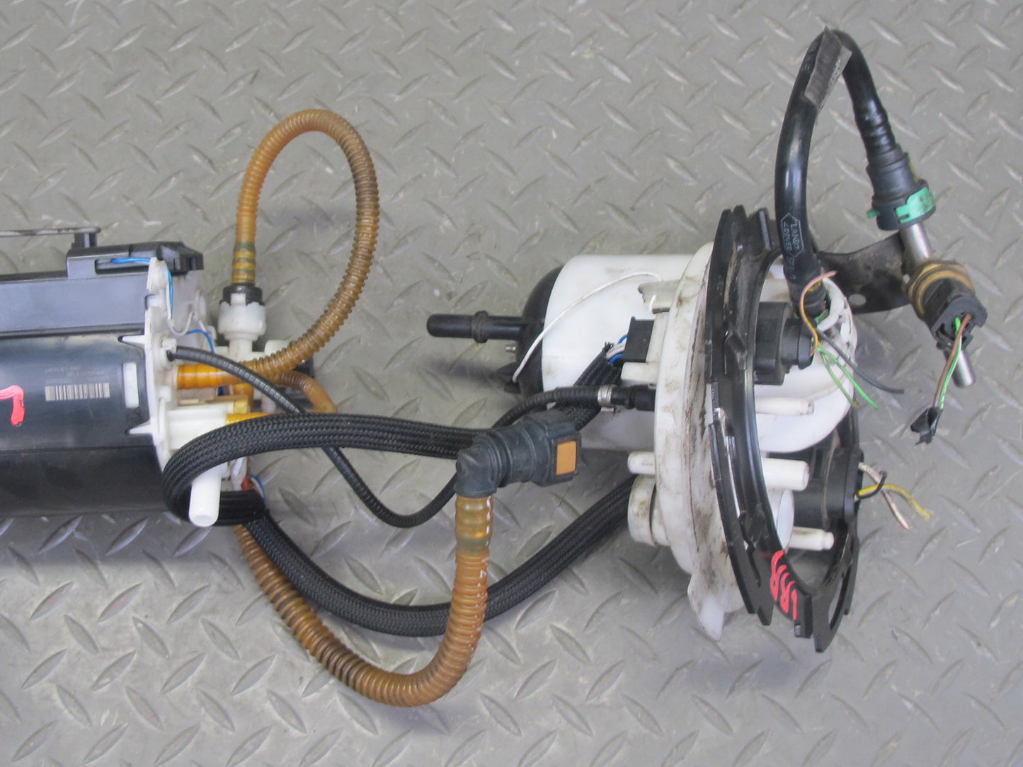 2013-2022 Land Range Rover L405 5.0L Fuel Pump Level Sensor Sending Unit