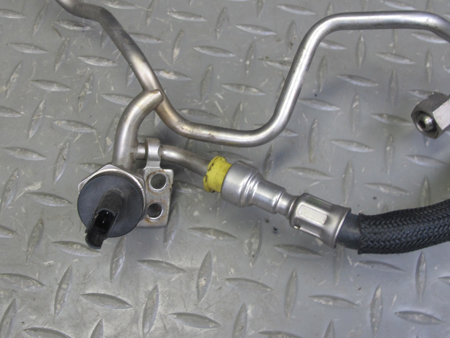 12-14 BMW F01 F10 F12 4.4L N63 Fuel Rail Injector Pipe Line Set Index 12 OEM