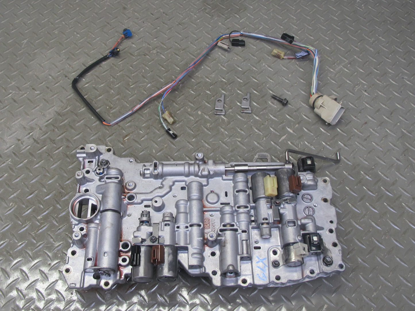 2004-2005 Lexus UZJ100L LX470 A/T Automatic Transmission Valve Body Mechatronic