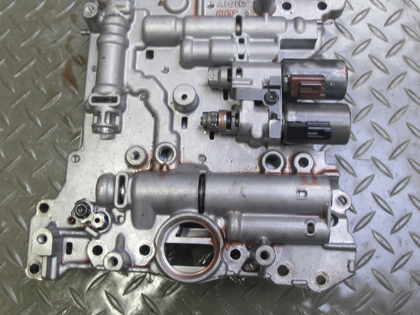 2004-2005 Lexus UZJ100L LX470 A/T Automatic Transmission Valve Body Mechatronic