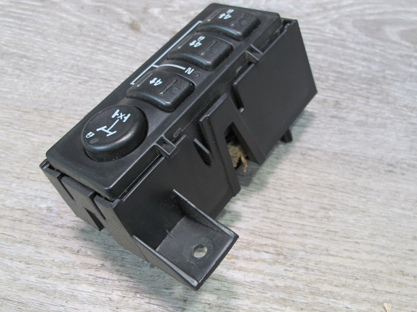 2003-2007 Hummer H2 Dash Transfer Case Select Control Switch W/bracket 15192439