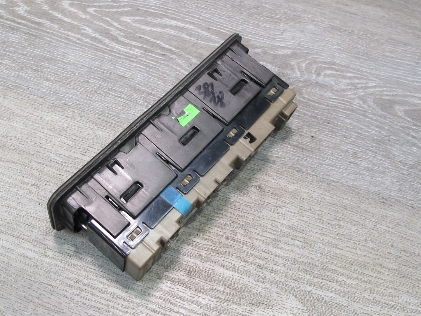 03-04 Hummer H2 Front Left Driver Side Door Master Window Switch W/ Trim Wood