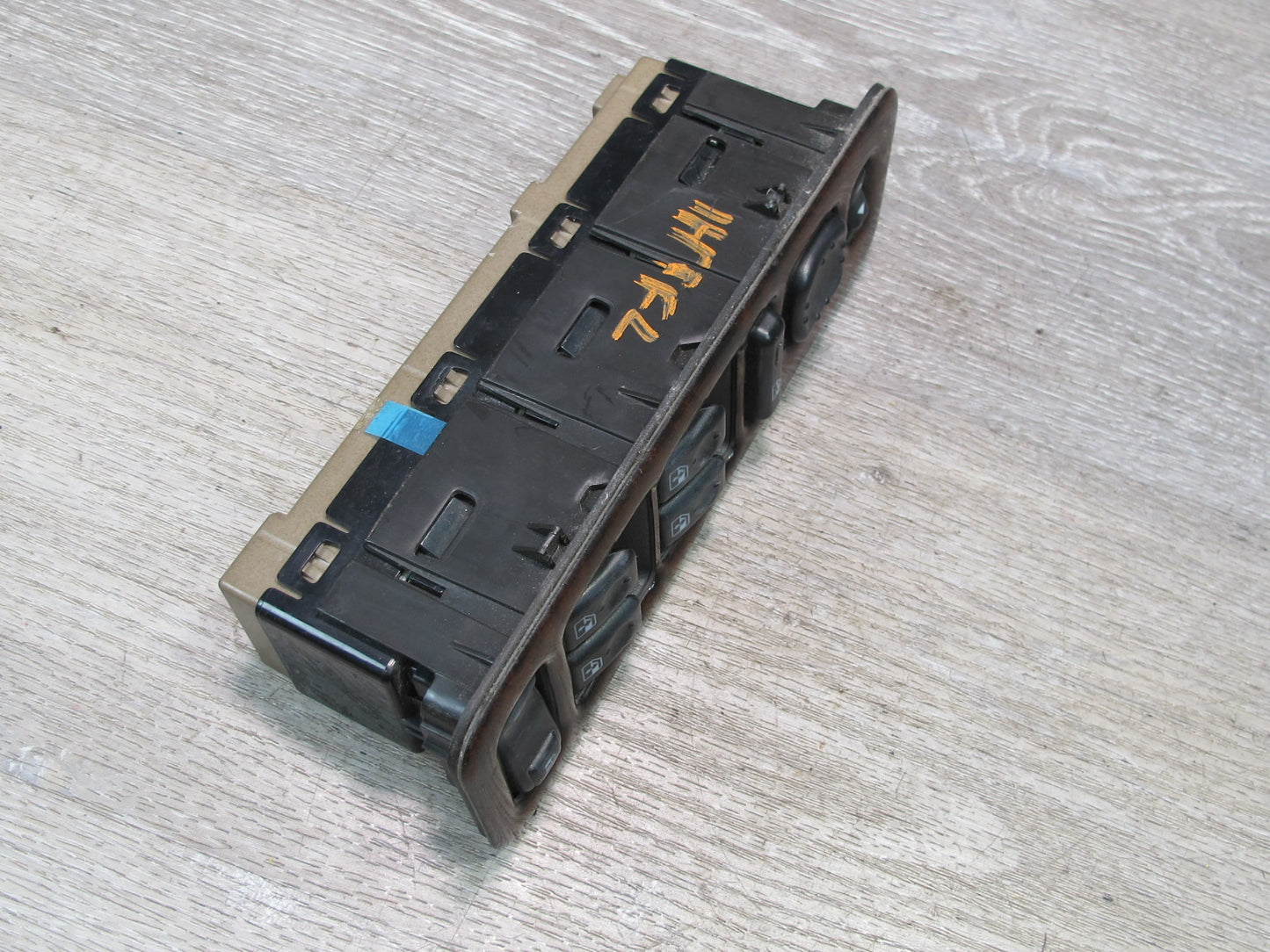 03-04 Hummer H2 Front Left Driver Side Door Master Window Switch W/ Trim Wood