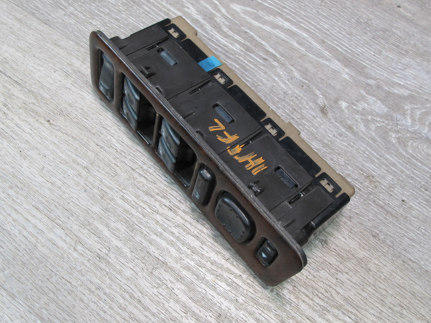 03-04 Hummer H2 Front Left Driver Side Door Master Window Switch W/ Trim Wood