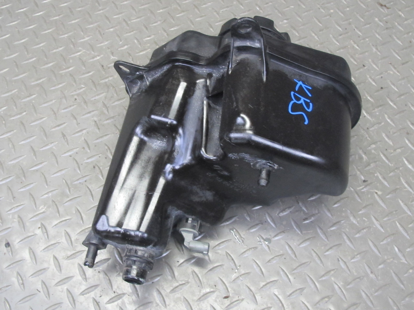 2006-2010 BMW E63 E64 M6 Engine Expansion Overflow Reservoir Tank 2282735