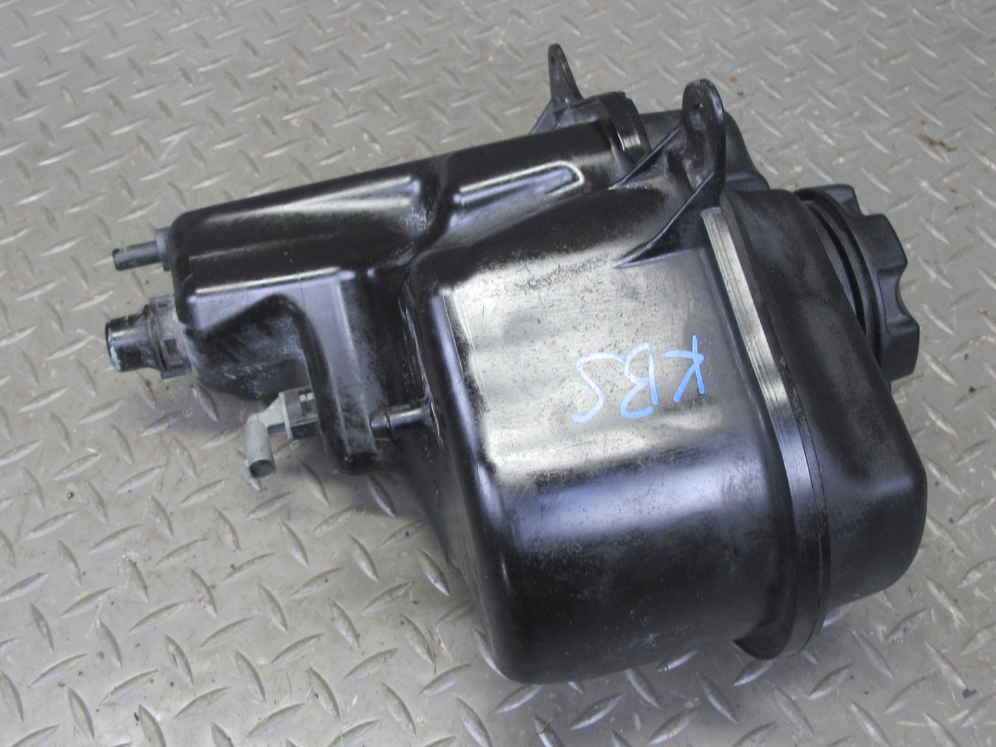 2006-2010 BMW E63 E64 M6 Engine Expansion Overflow Reservoir Tank 2282735
