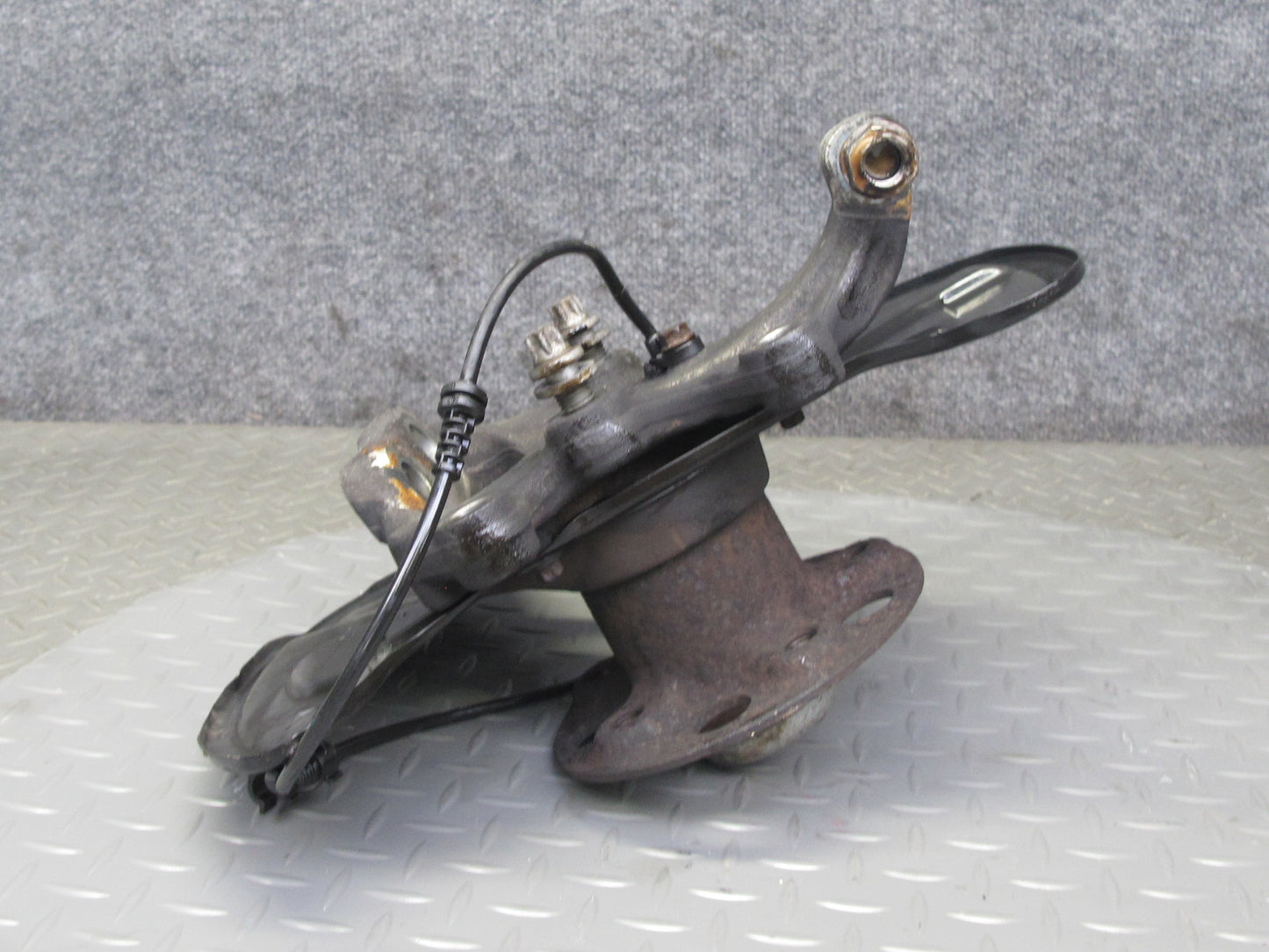 2012-2020 Mercedes R172 SLK SLC RWD Front Right Side Spindle Knuckle Wheel Hub