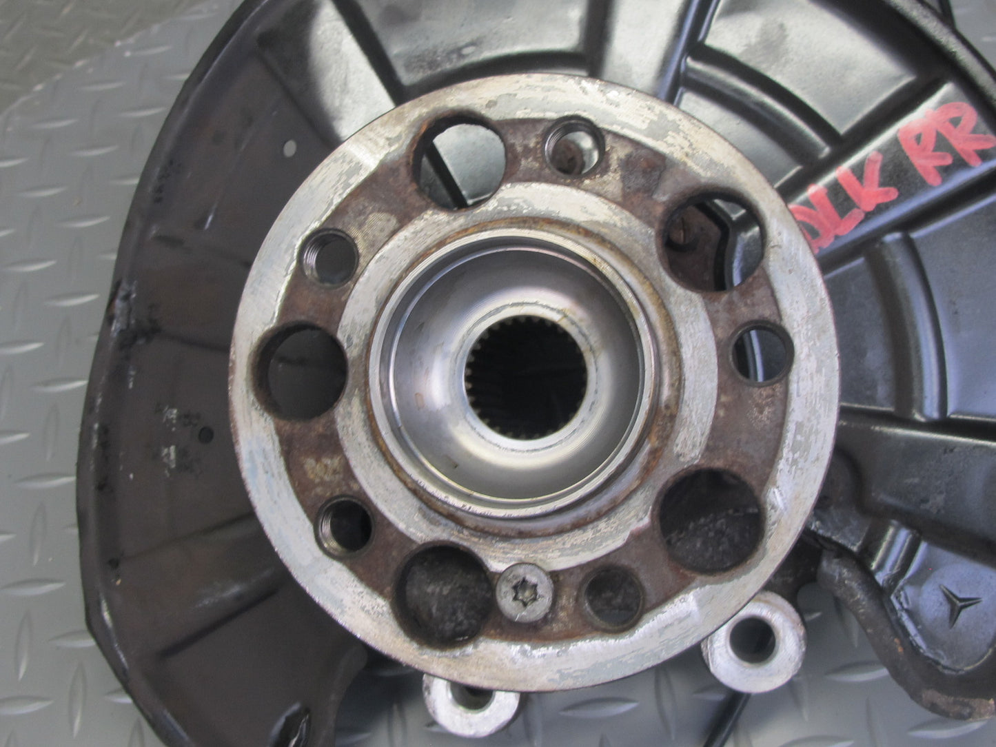 2012-2020 Mercedes R172 SLK SLC RWD Rear Right Side Spindle Knuckle Wheel Hub